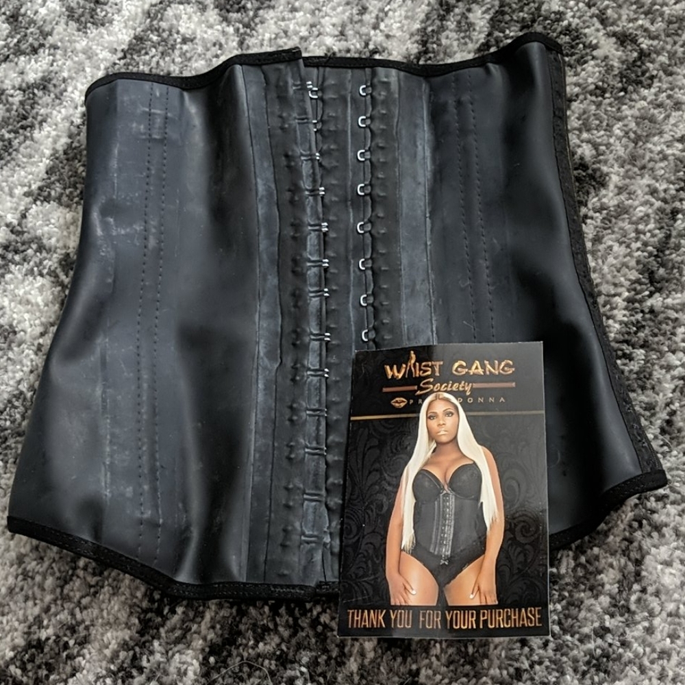 Waist shaper